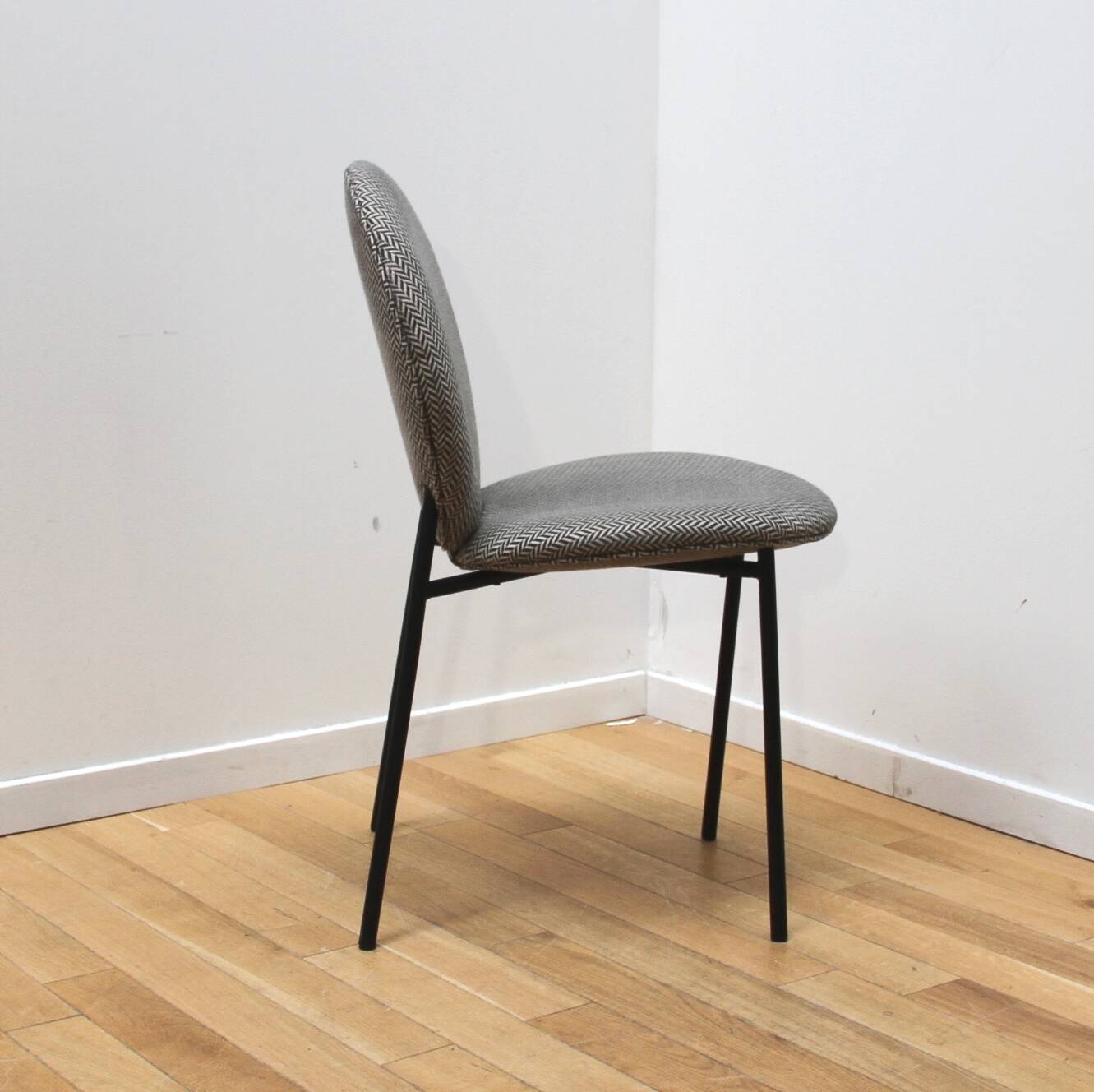 Checkerboard design chair