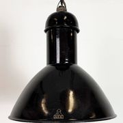 Lampe suspendue industrielle en émail noir de AEG, années 1930