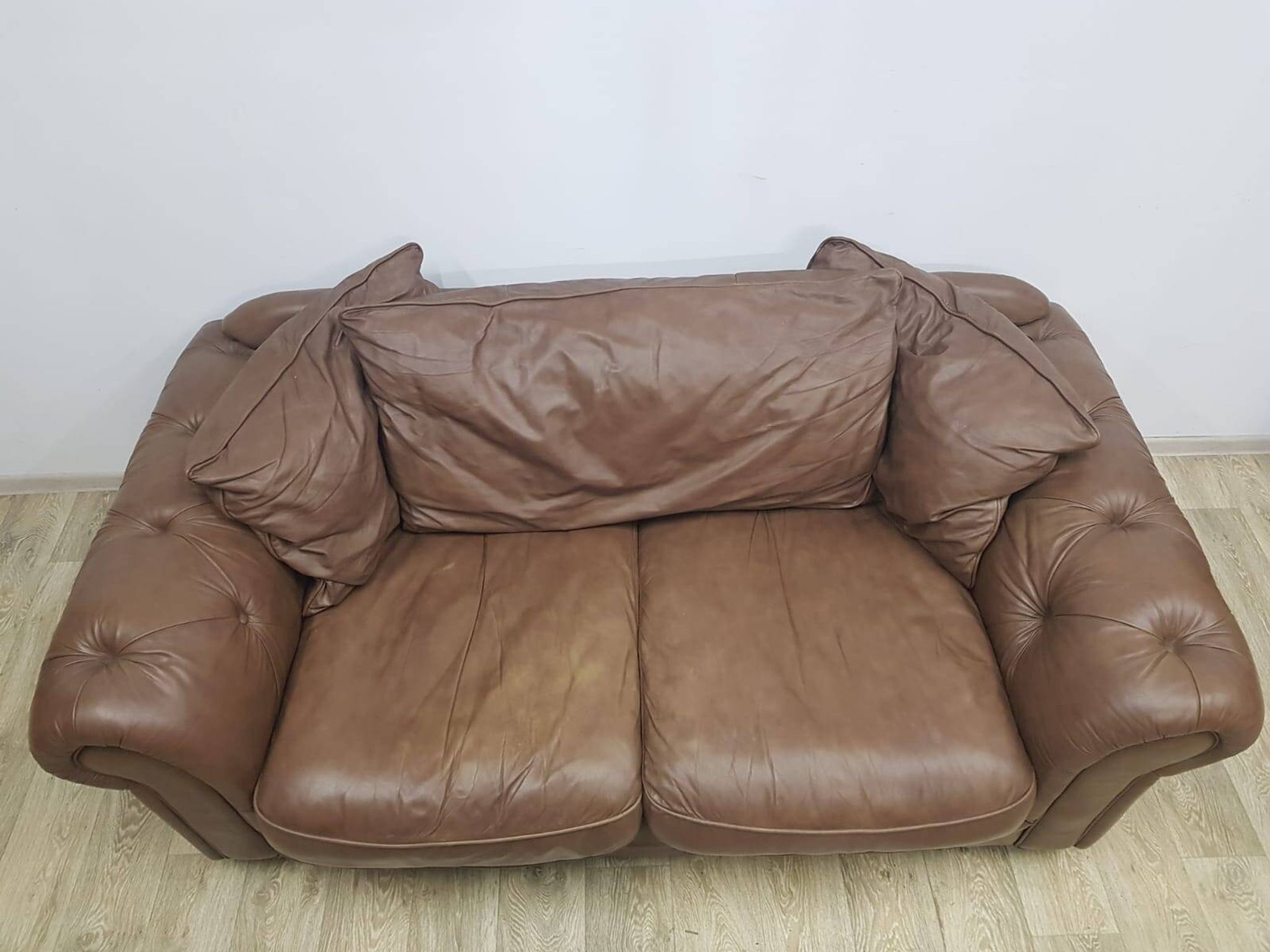 Mid-Century, Chesterfield sofa, natural leather