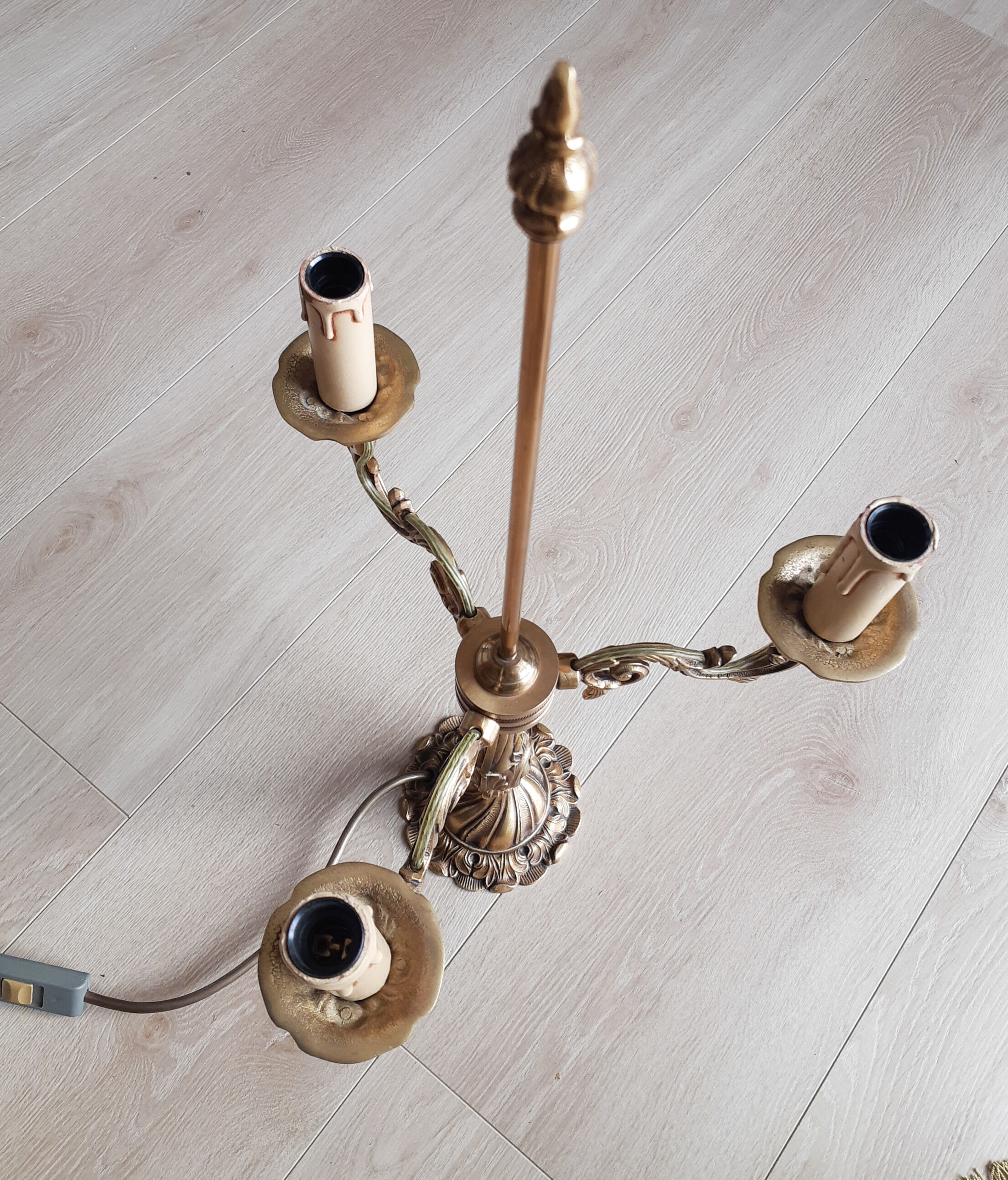 Bouillotte lamp in gilded bronze