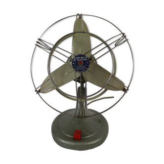 Ventilateur de métal vintage Vama Made in Italy