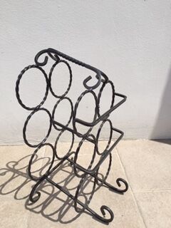 6 wrought iron bottle holder