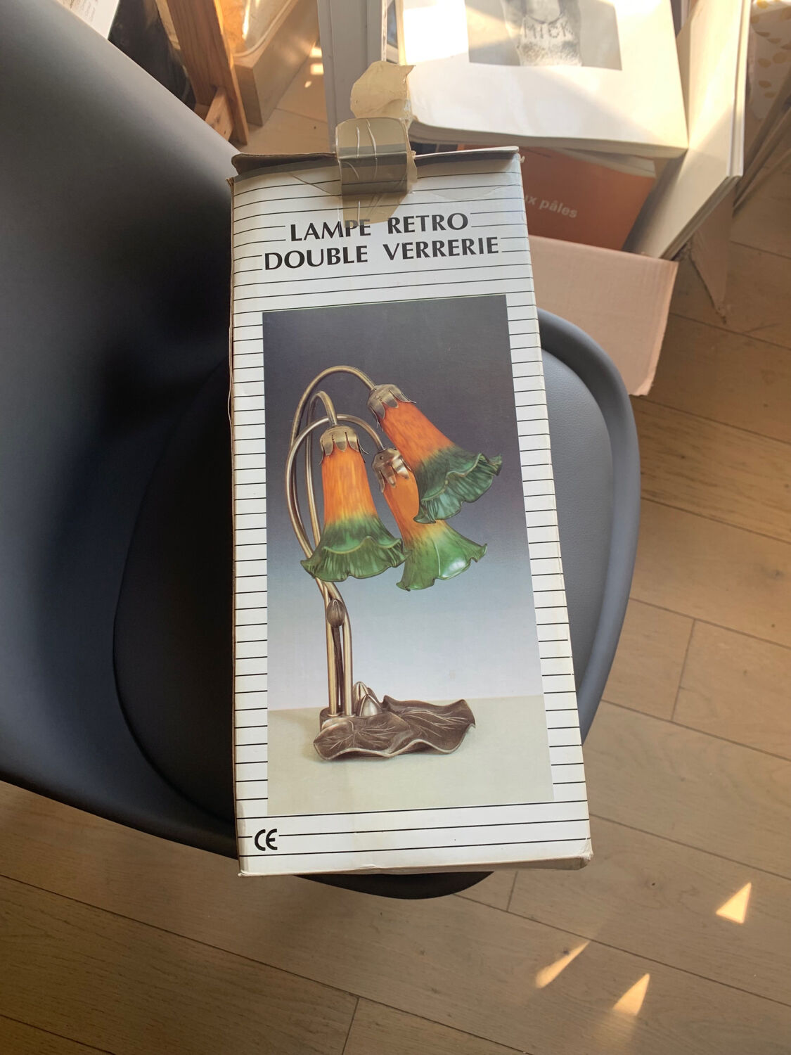 Antique table lamp Water lily