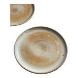 Flat plates in marshes stoneware paris