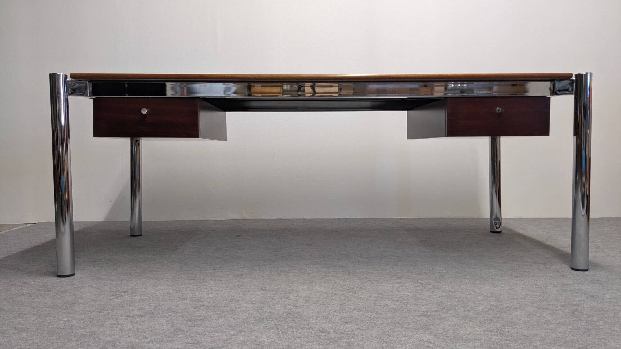 Modernist rosewood pedestal desk, Italy circa 1970
