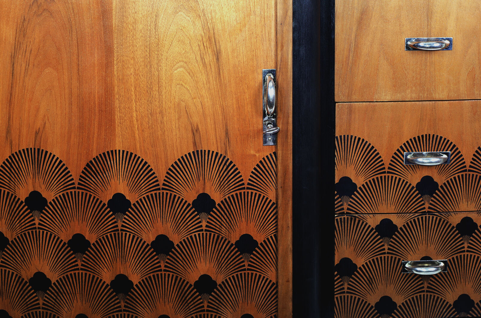 Furniture bar seigaiha