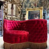 Indiscreet in red velvet and gilded wood from the Napoleon III period