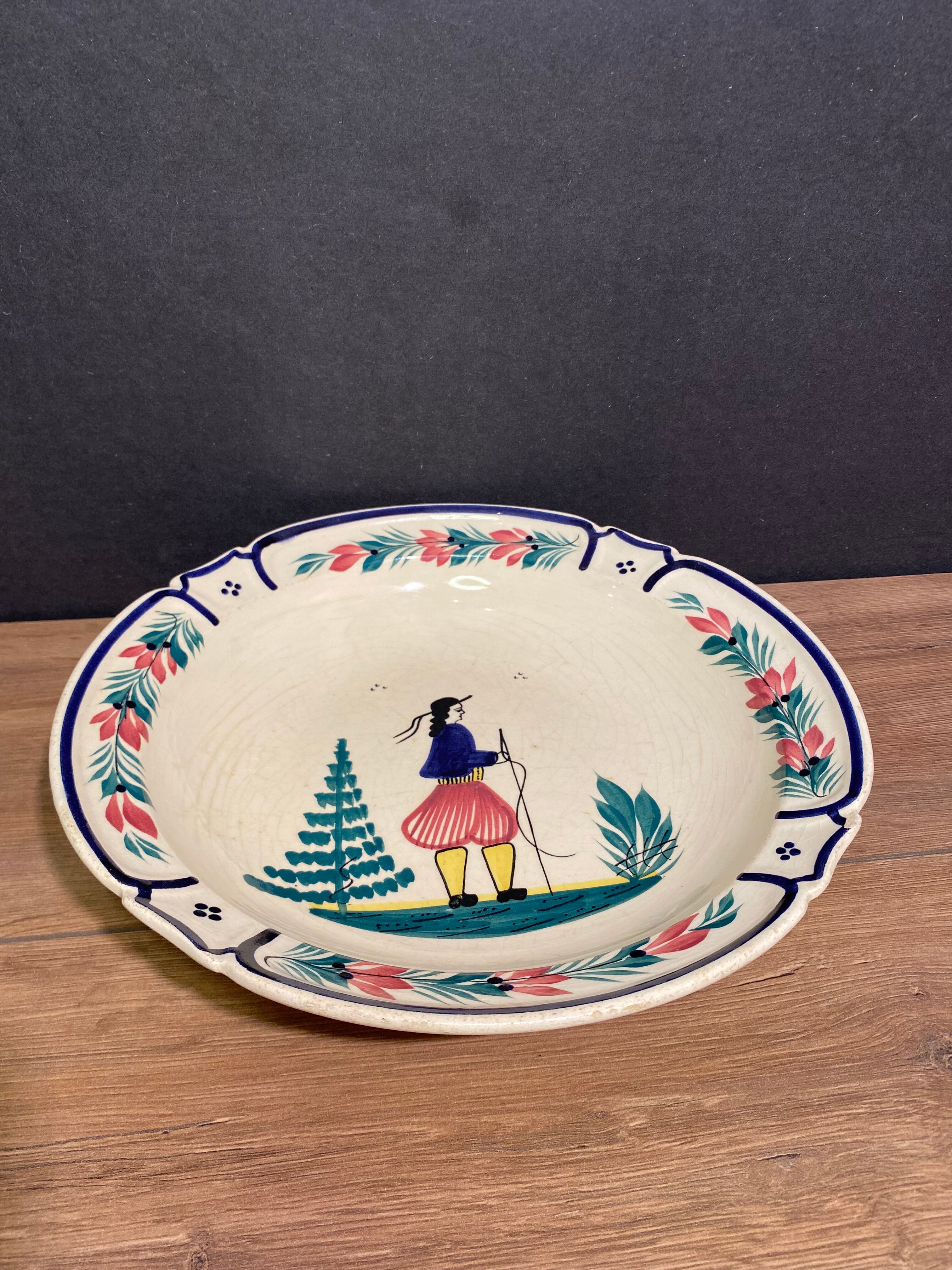 Hollow earthenware dish from Quimper HB