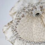 Suspension dôme arrondi avec volants Margaret imprimée "brindilles"