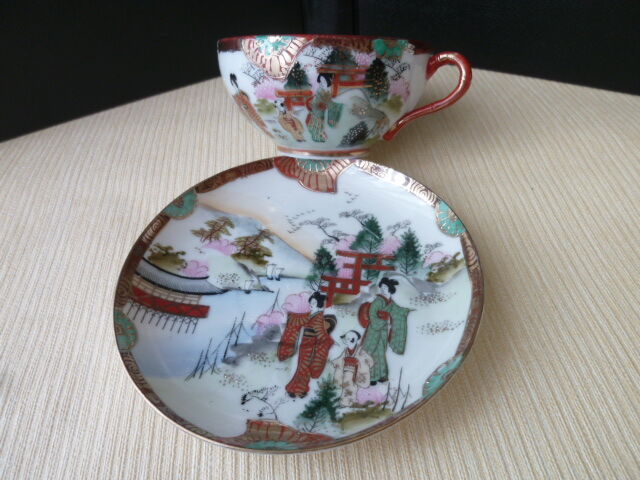 Large teacup in Japan Porcelain
