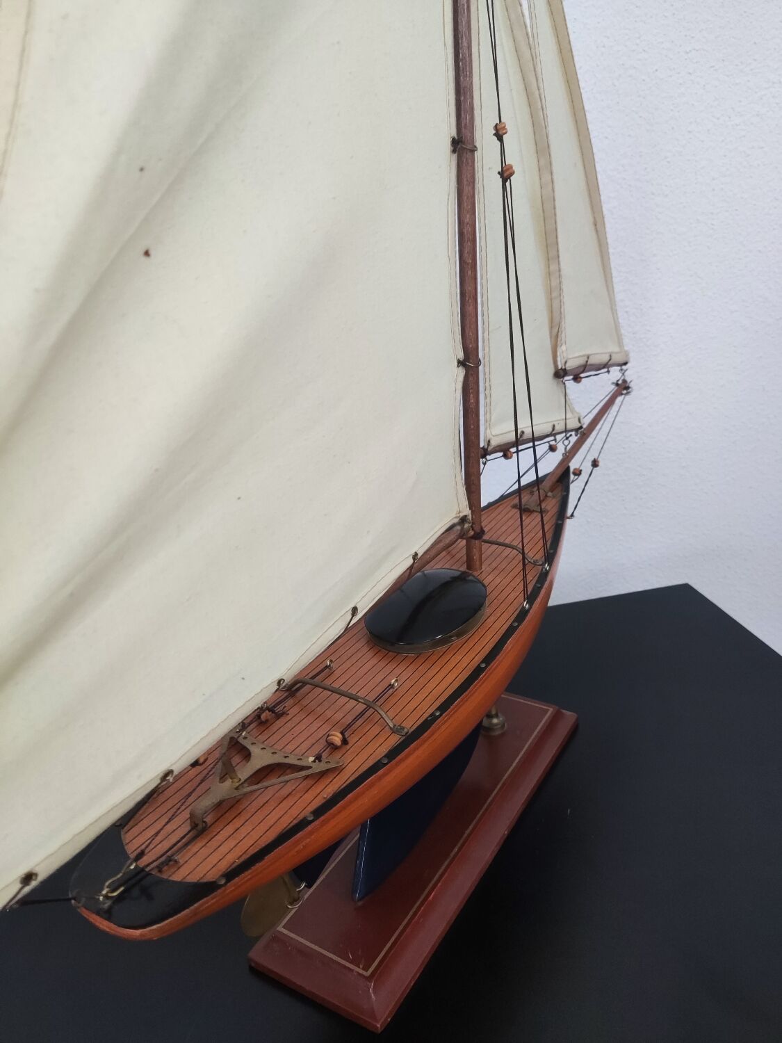 Model sailboat