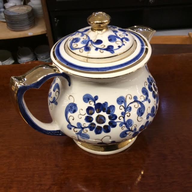 Porcelain coffee set