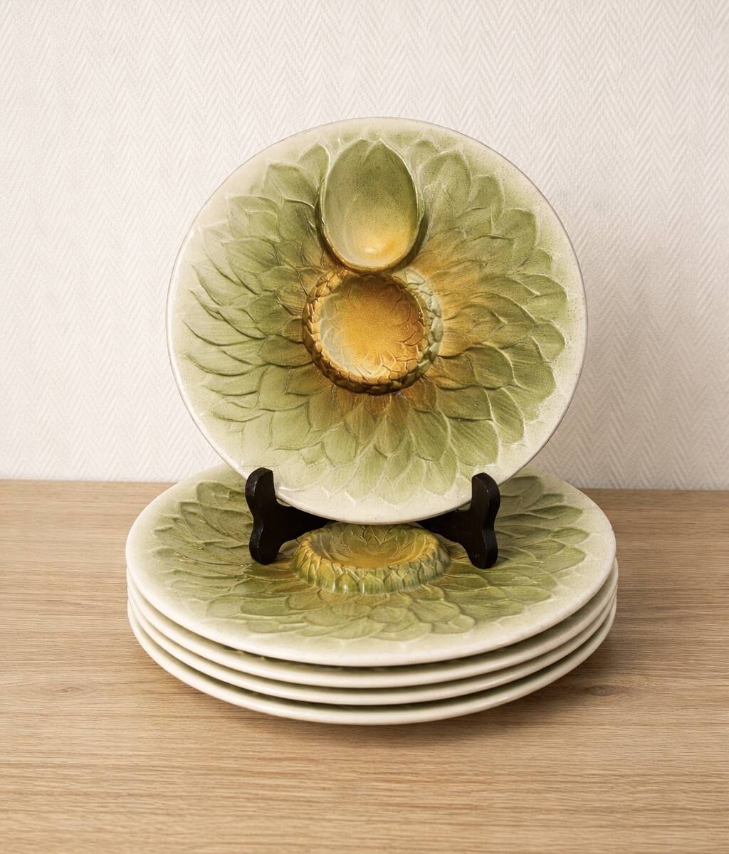 Vintage artichoke plates in majolica