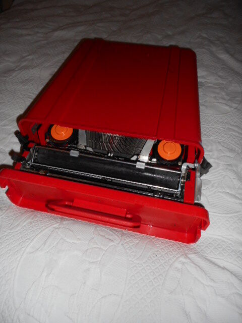 Valentina typewriter