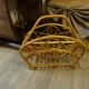 Magazines vintage rattan door
