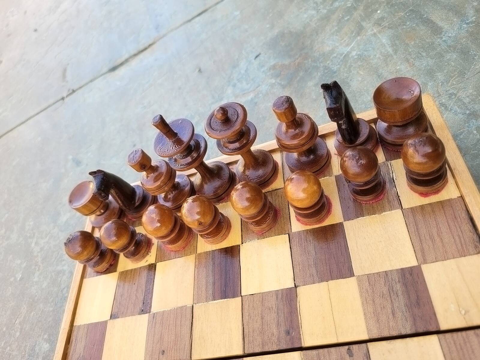 Jeu d'échecs en bois de style art déco