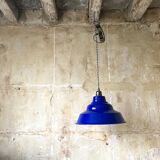 Blue metal workshop suspension