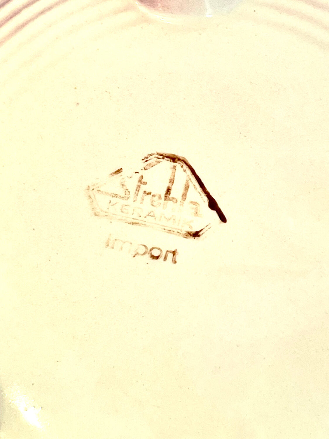 Tripod bonbonnière Strehla ceramics