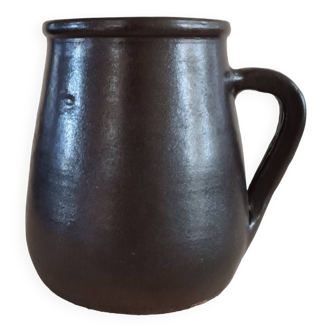 Norman handle pot