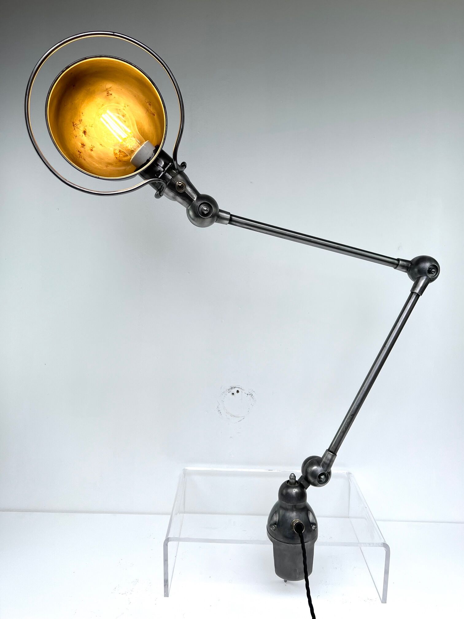 Jielde 2 arms lamp