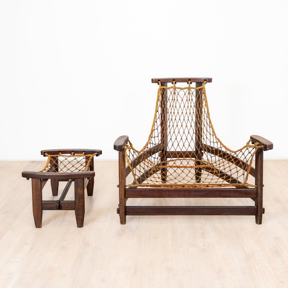 fauteuil "jacanda" et Ottomane par Jean Gillon, Brésil, 1960s