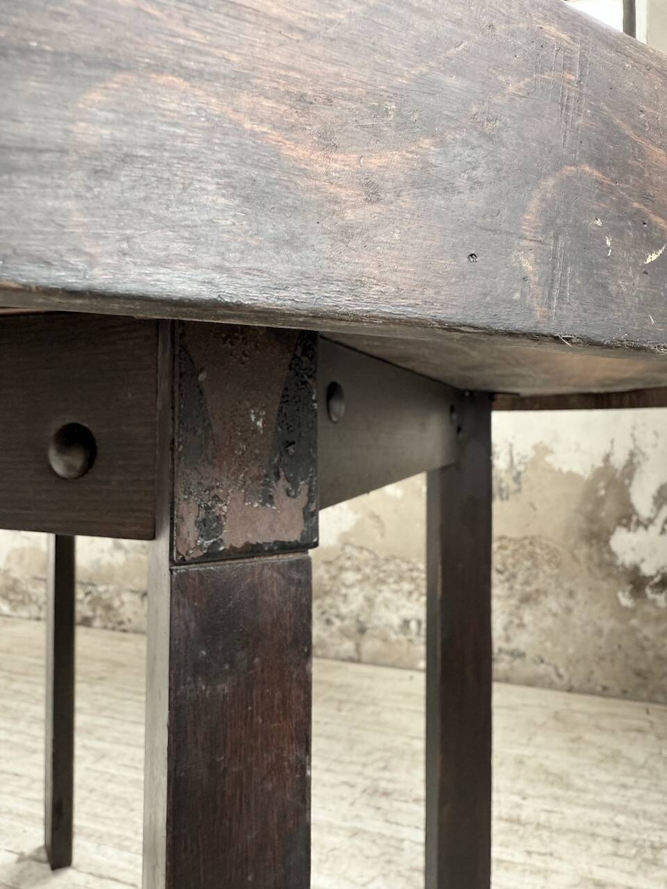 Herbier Capron ceramic dining table