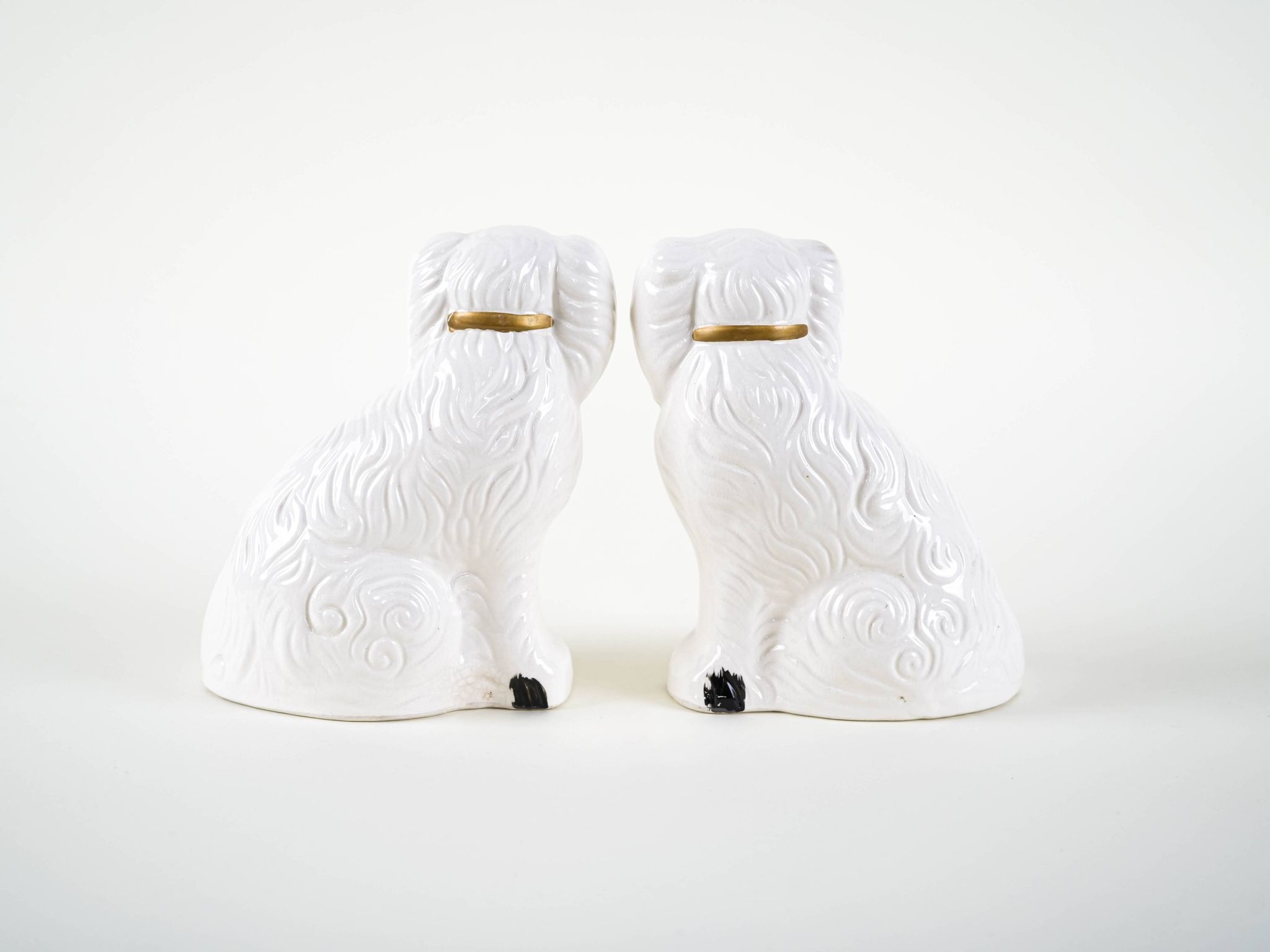 Ceramic dog figurines, English style, 1970s, made in England