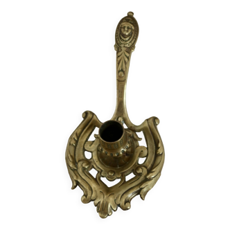Elegant vintage solid brass cellar rat with handle