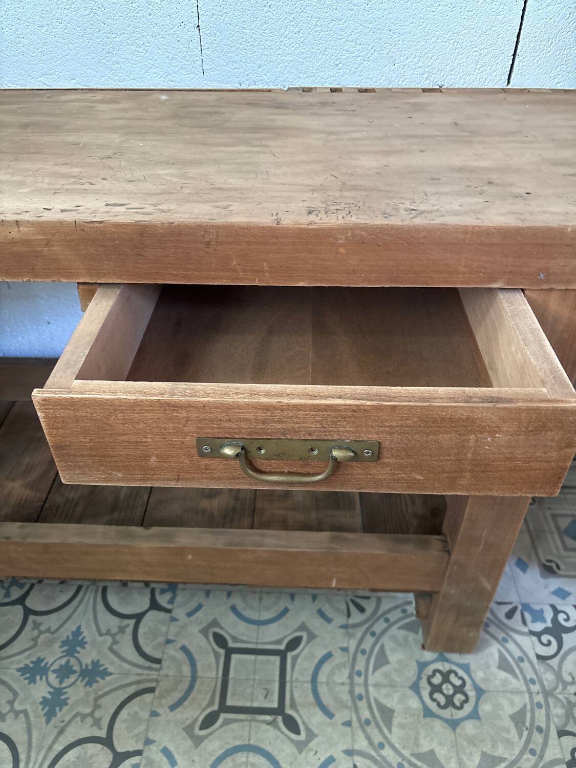 Carpenter's workbench