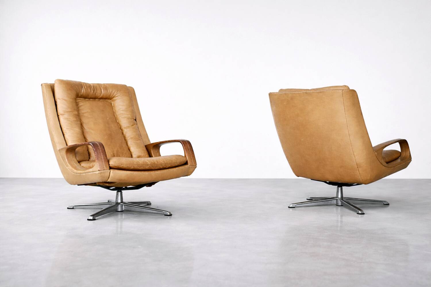 Vintage Mid-Century German Modern Leather Swivel Chairs by Carl Straub