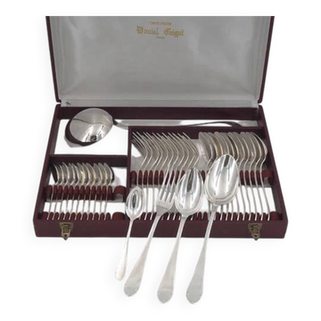 Ercuis Neo-Gothic style, 38-piece cutlery set in silver-plated metal, excellent condition.