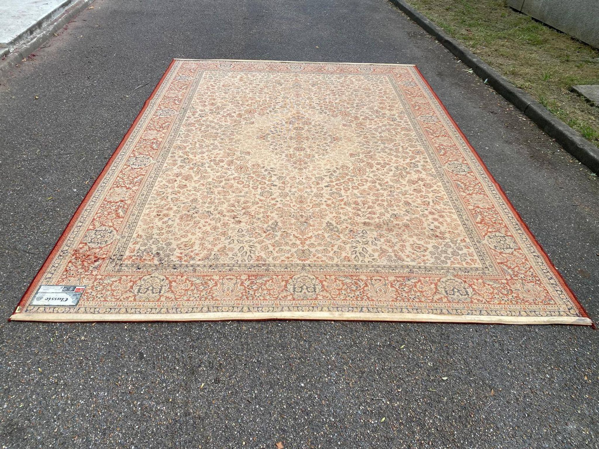 Large industrial Persian carpet in burgundy wool, carpet sample 250x350cm.