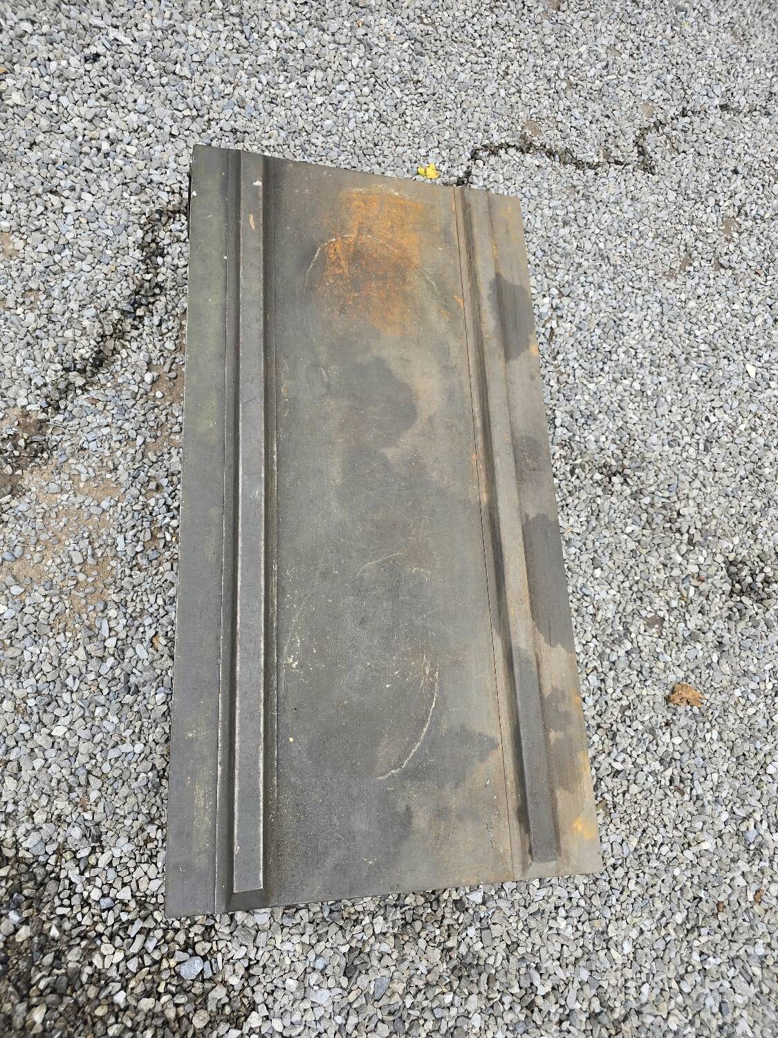 Meuble de rangement industriel en fer avec des tiroirs