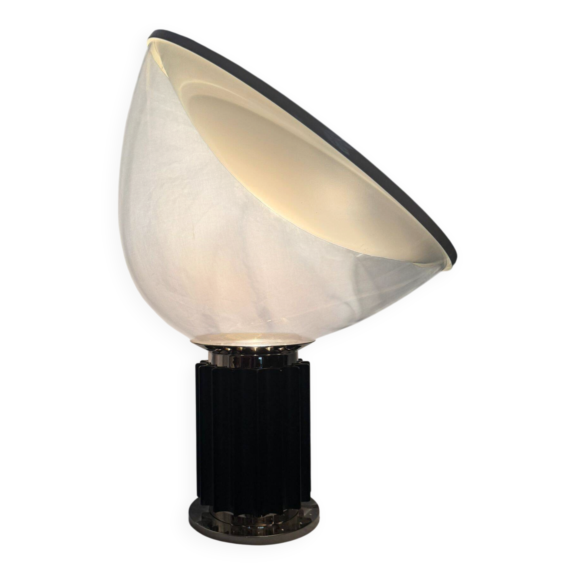 Lampe taccia - flos | design achille & pier giacomo castiglioni