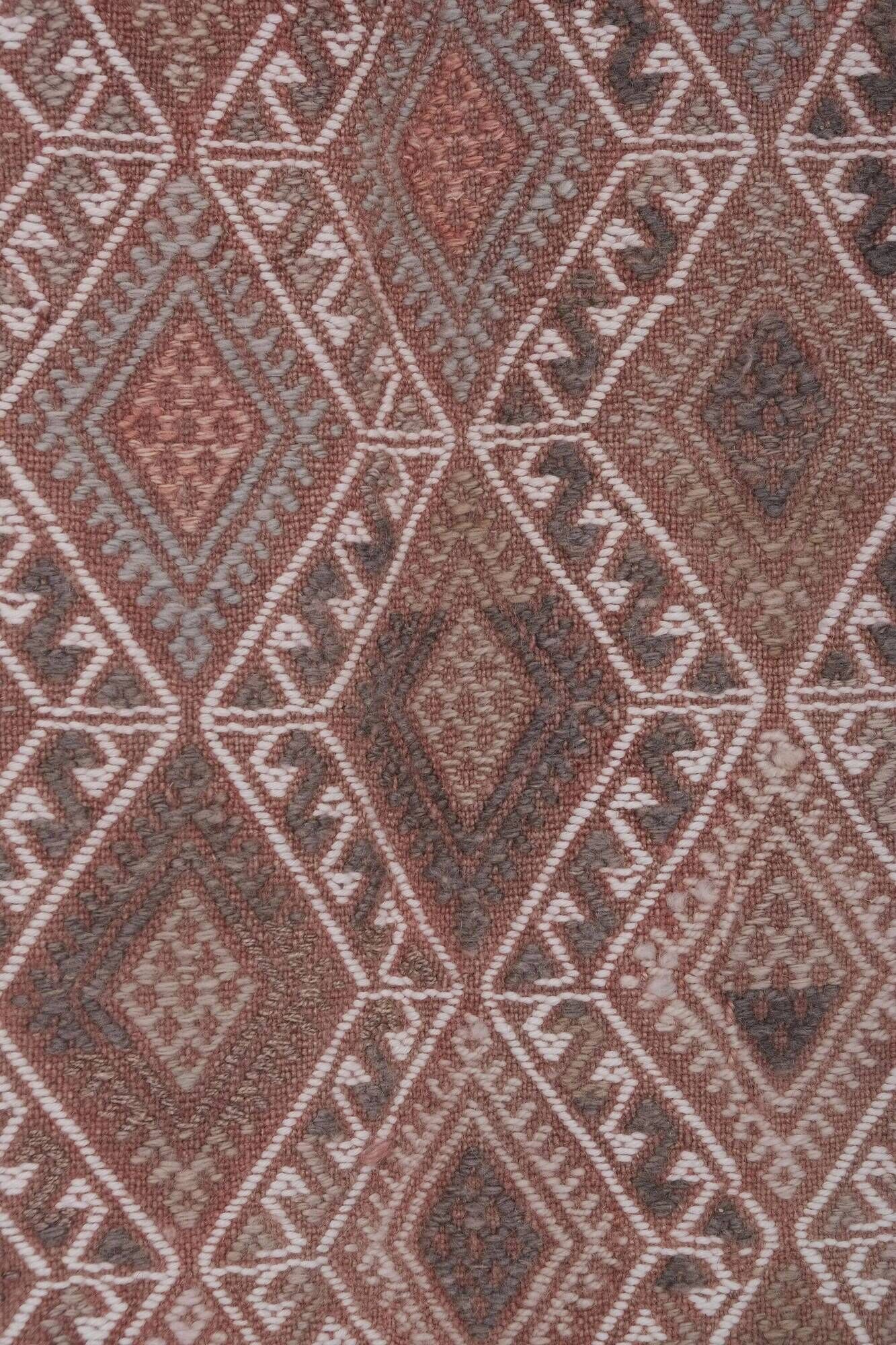 Vintage Turkish kilim, handwoven, 137x235 cm.