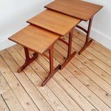 Tables gigognes