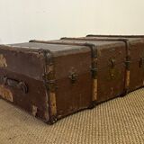 Malle vintage en bois et cuir, St Hubert Paris