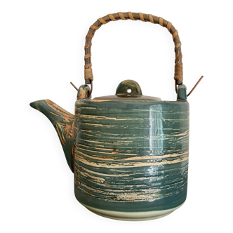 Ceramic teapot