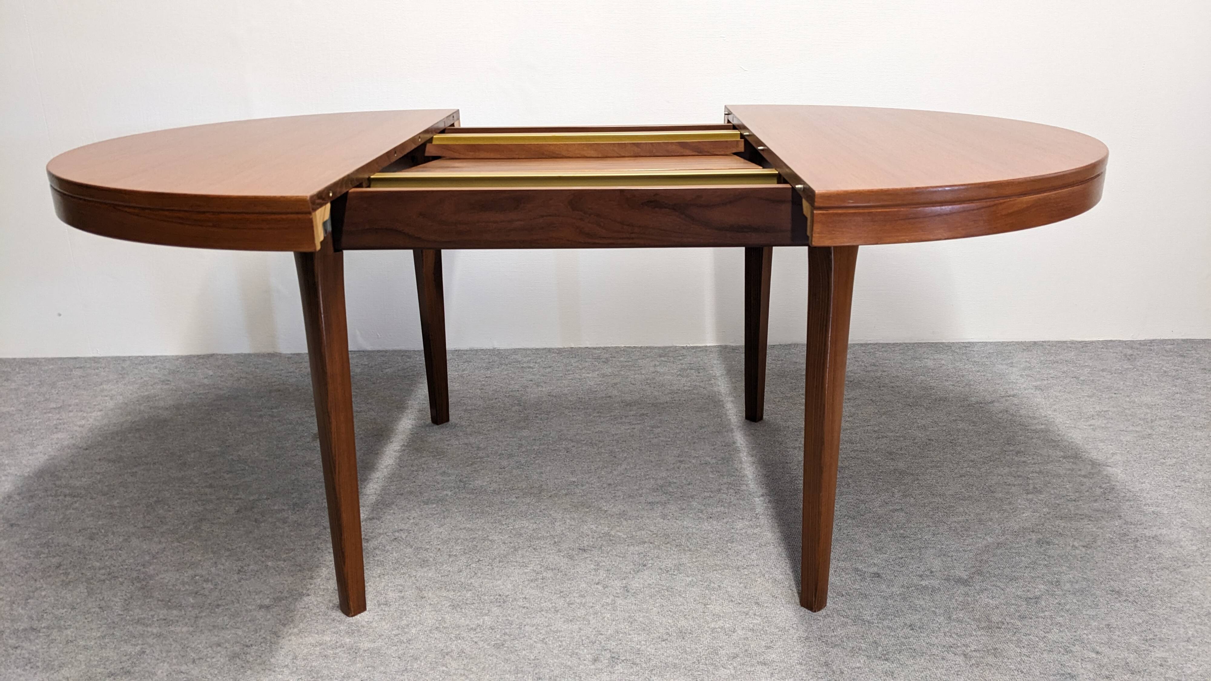 Table ronde extensible scandinave en teck années 60/70