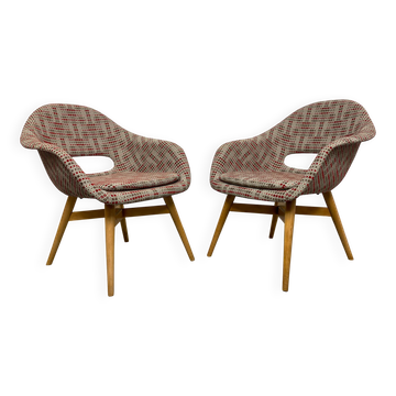 Vintage armchairs in fibreglass by Miroslav Navrátil