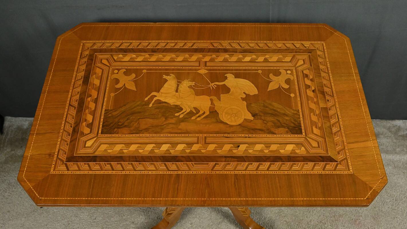 Living room table in cherry and walnut, Restoration style – late 19th century