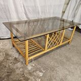 Table basse en rotin dessus verre fumé 1970