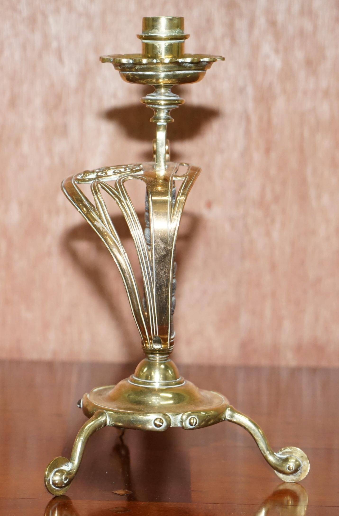 Paire de chandeliers poignée d'épée 1905 estampillés Benham & Froud VR