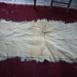 Skin of goat tannee white and beige 137x69cms