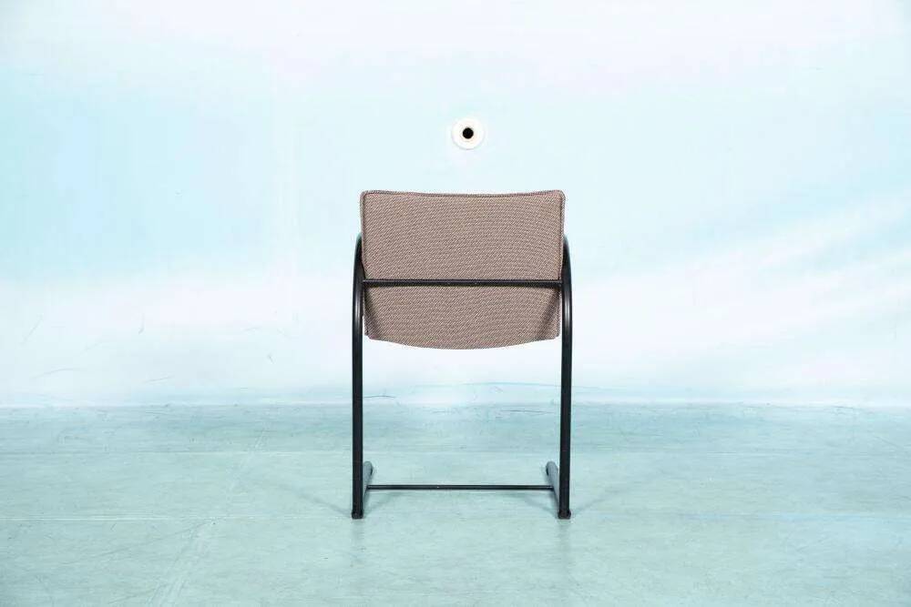 Set of four postmodern Metaform 'Cirkel' dining chairs.