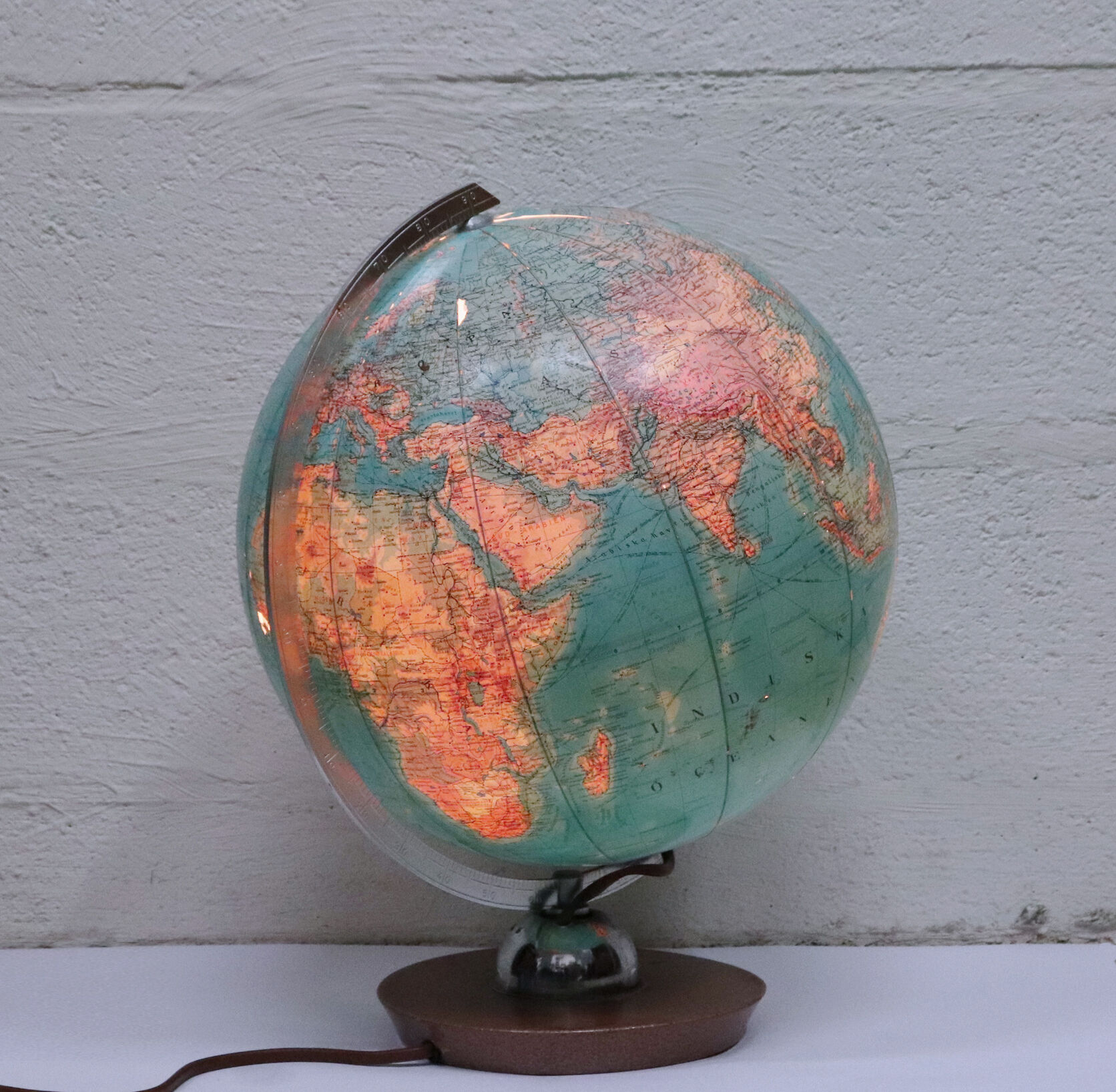 Light Earth Globe, JRO Globus, 1960