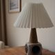 Lampe de table en céramique danoise beige/ lilas/ bleu