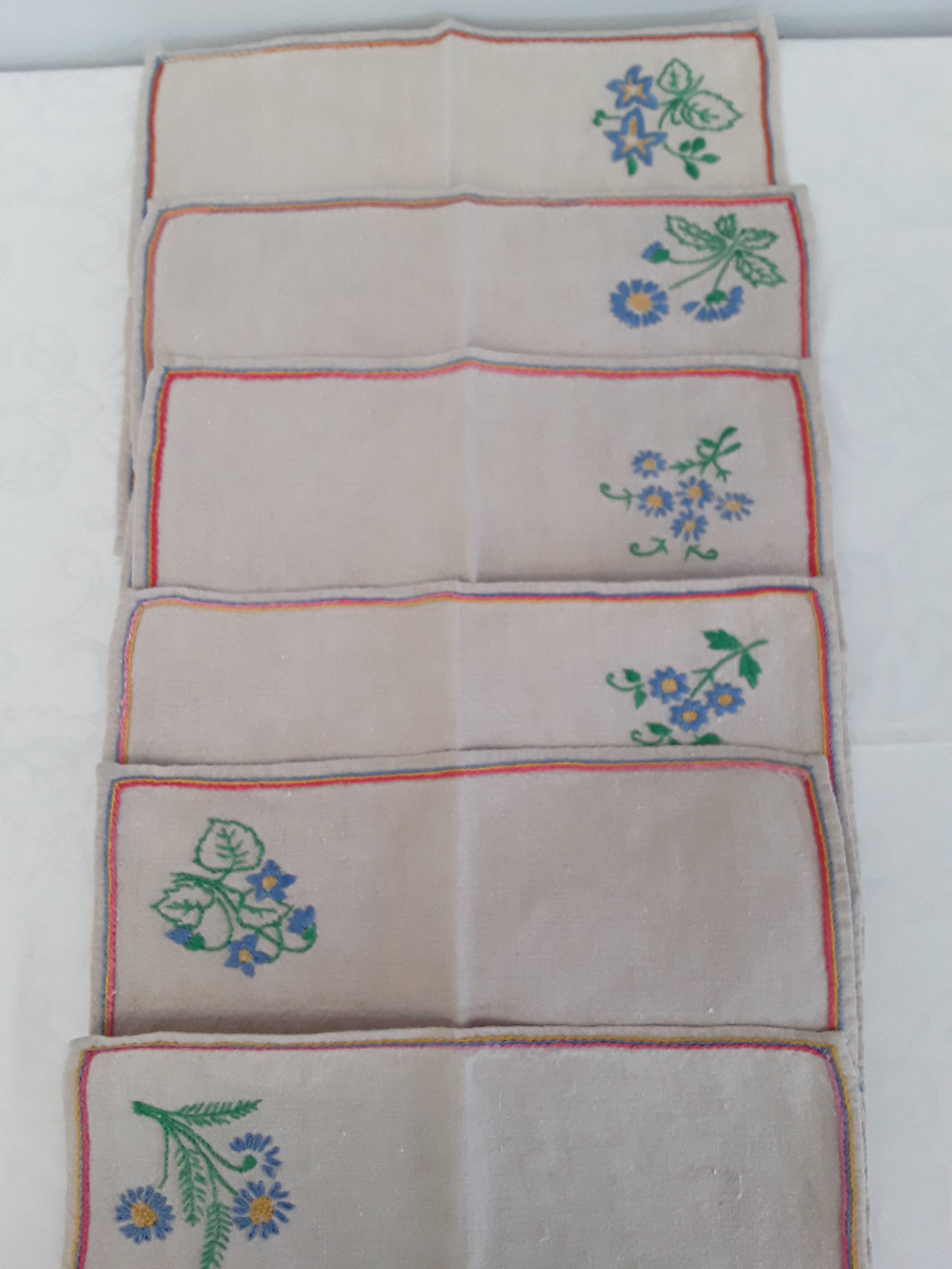 6 embroidered napkins Handmade