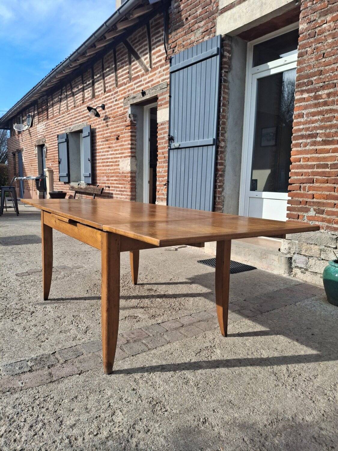 Extendable solid oak table Scandinavian 1960s-70s