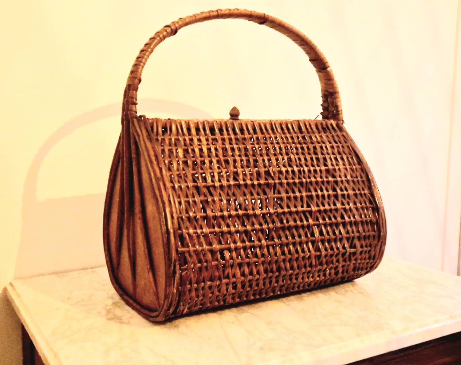 1960s wicker basket handbag